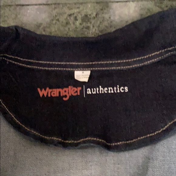 Authentic Wrangler jean jacket - Picture 7 of 11